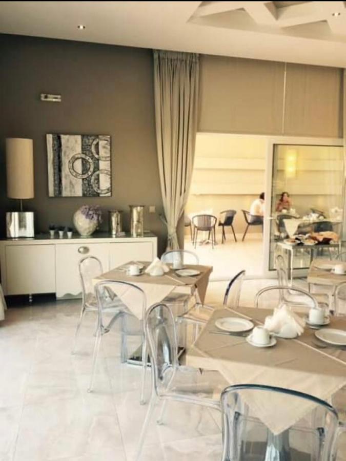 Ammos Suites プラティ エクステリア 写真