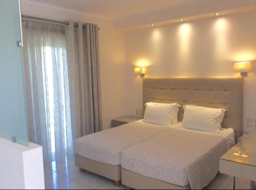 Ammos Suites プラティ エクステリア 写真