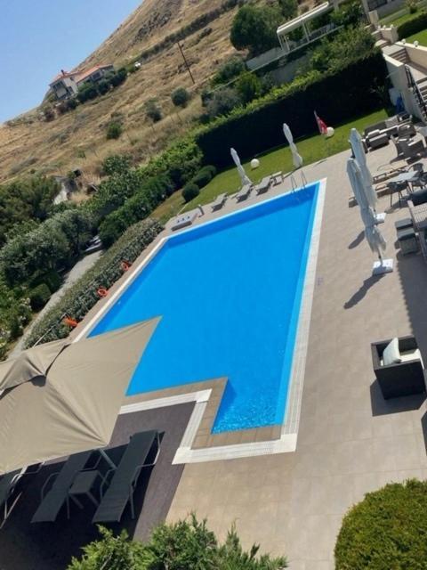 Ammos Suites プラティ エクステリア 写真